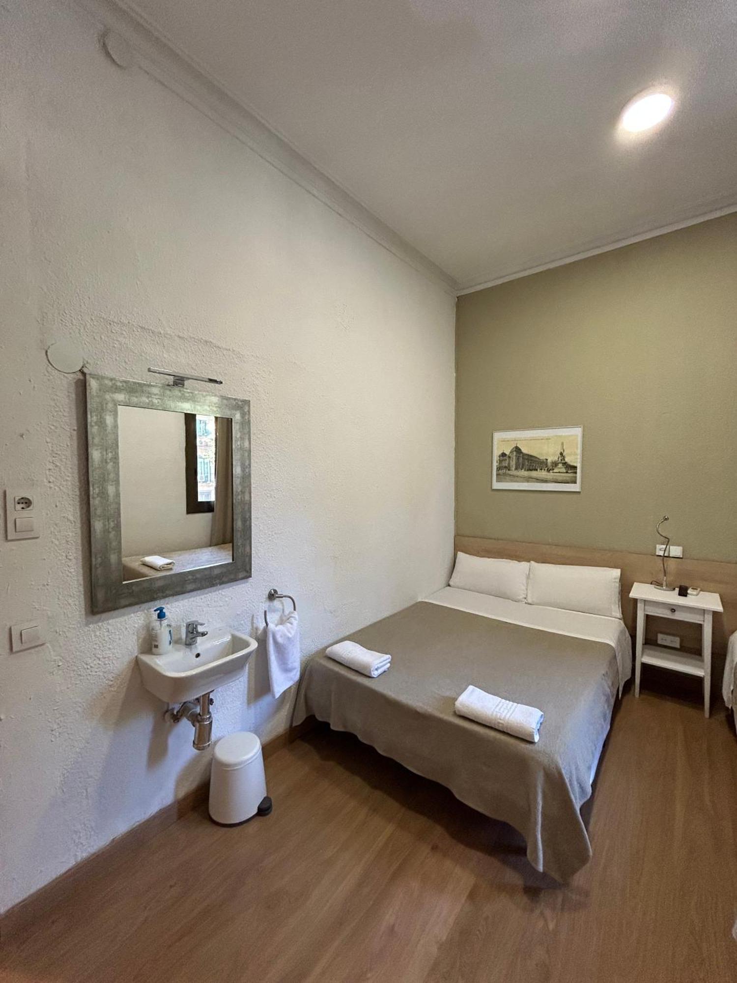 Basic Triple Room